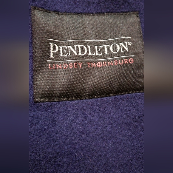 **SOLD** PENDLETON LINDSEY THORNBURG FIRE LEGEND CLASSIC CLOAK π₯ - Picture 8 of 11